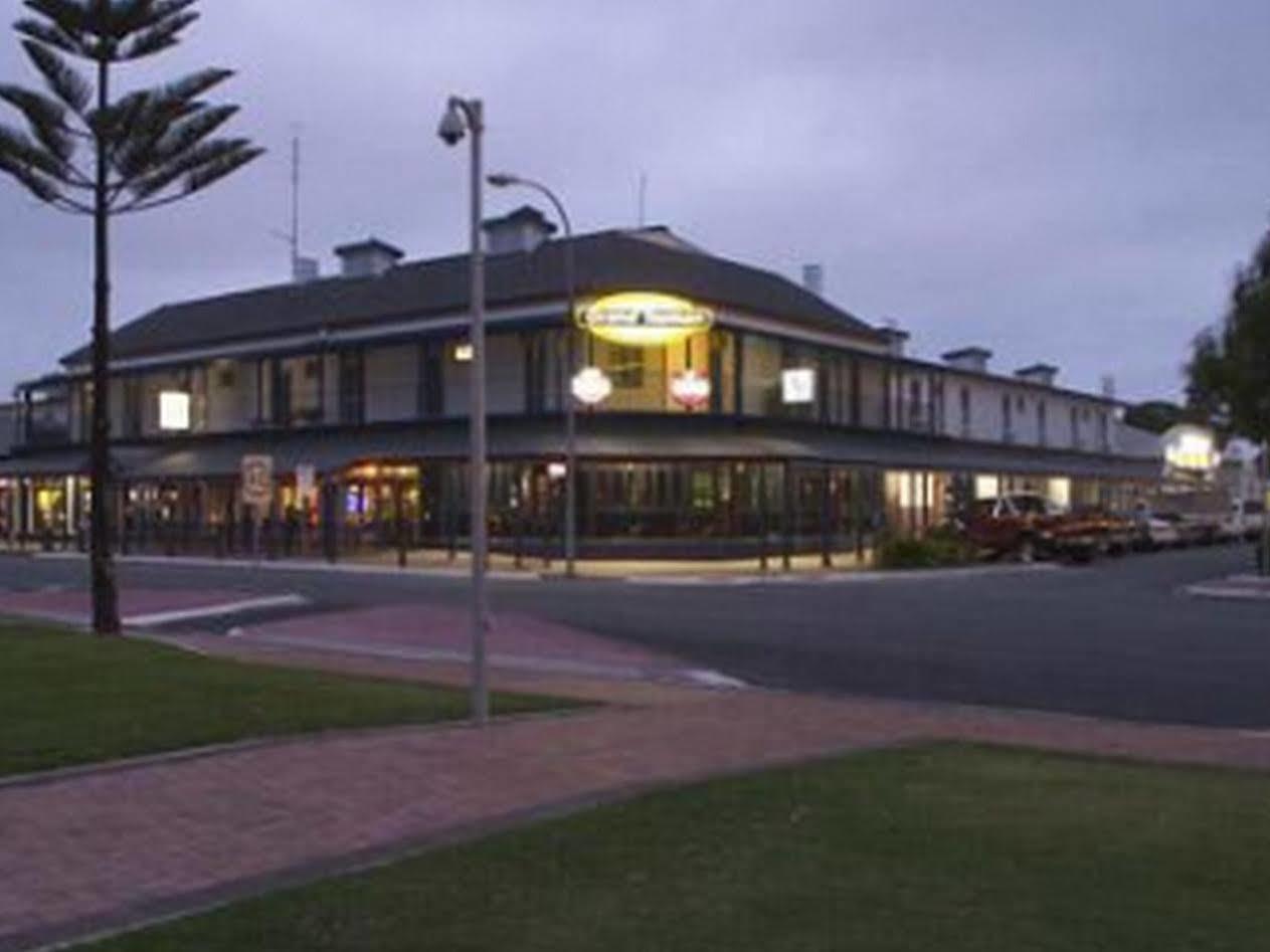 Grand Tasman Hotel ポートリンカーン エクステリア 写真